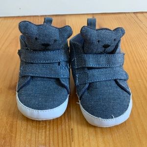 Baby Gap bear crib sneakers